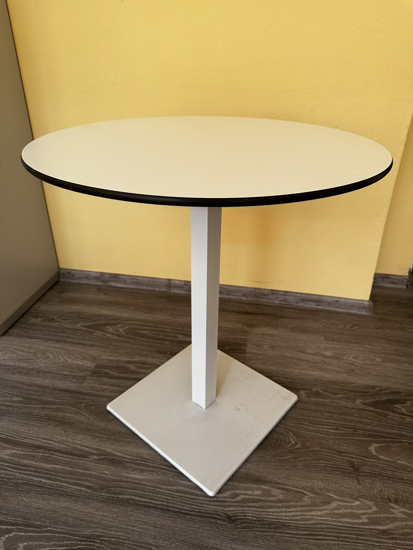 Kulatý stůl 69x74,5cm Itálie - Volt Pedrali