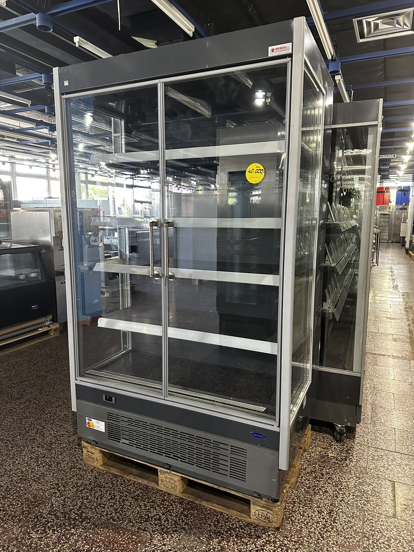 Přístěnná chladicí vitrína Carrier Optimer 1346 LG, rok 2013