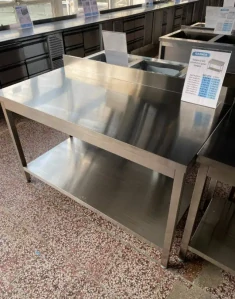 Nerezový stůl s policí (délka 60-200cm)