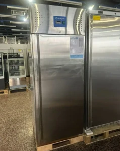 Chladící skříň nerezová 650 l Stalgast