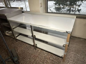Nerezový stůl se 2 policemi 170x70x85cm