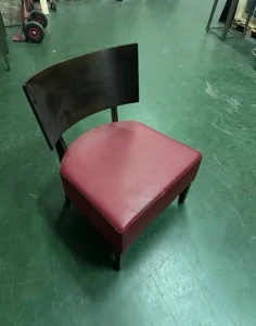 Stolní židle z pravého dubu 61,5x57x80cm - červená