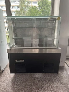 Chladící obslužná vitrína Emmepi 150x71,5x176cm