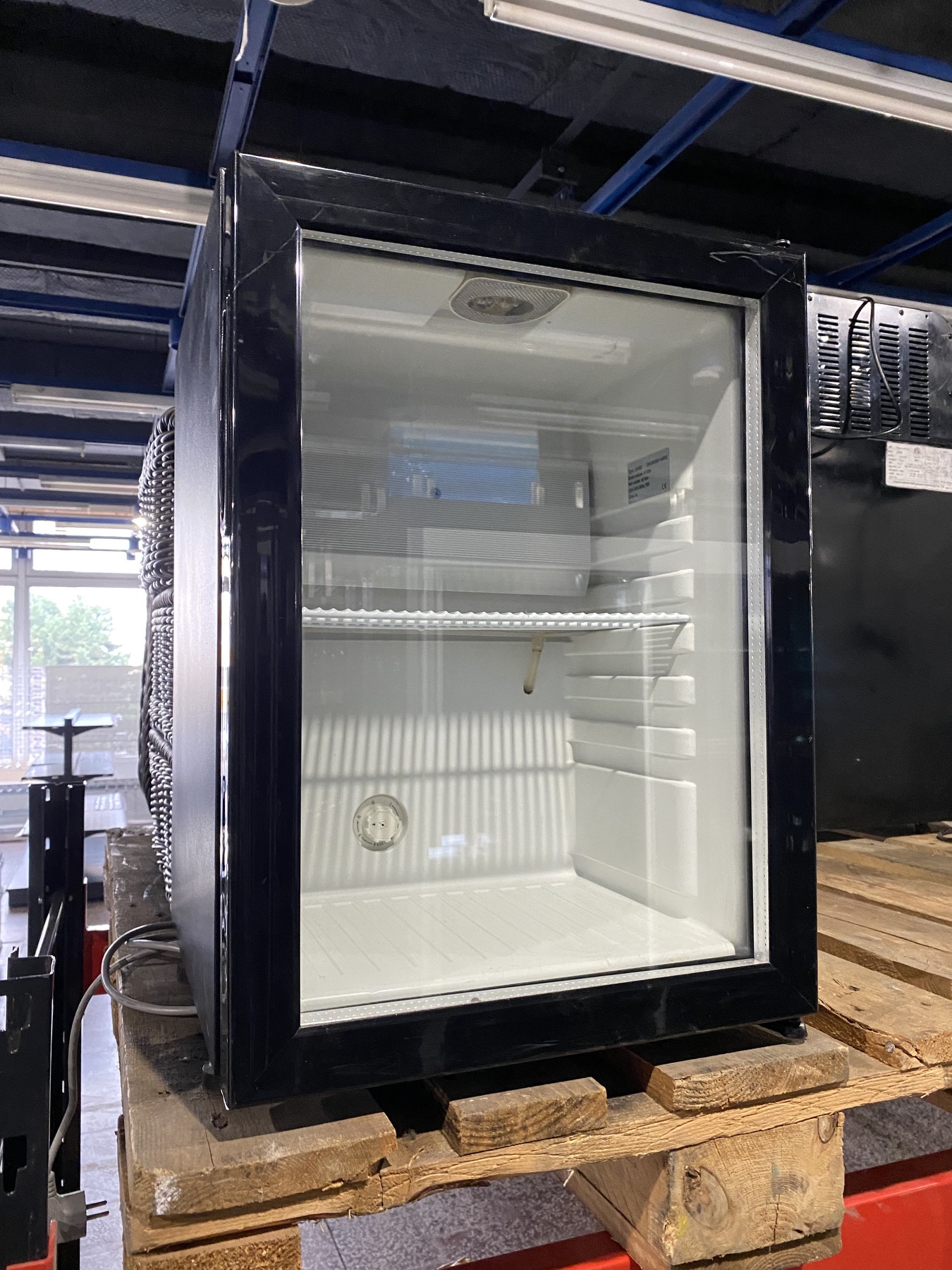 Malá lednička (minibar) AM40G