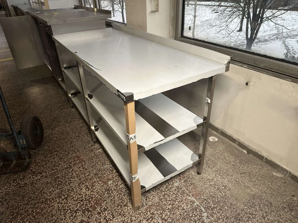 Nerezový stůl se 2 policemi 170x70x85cm