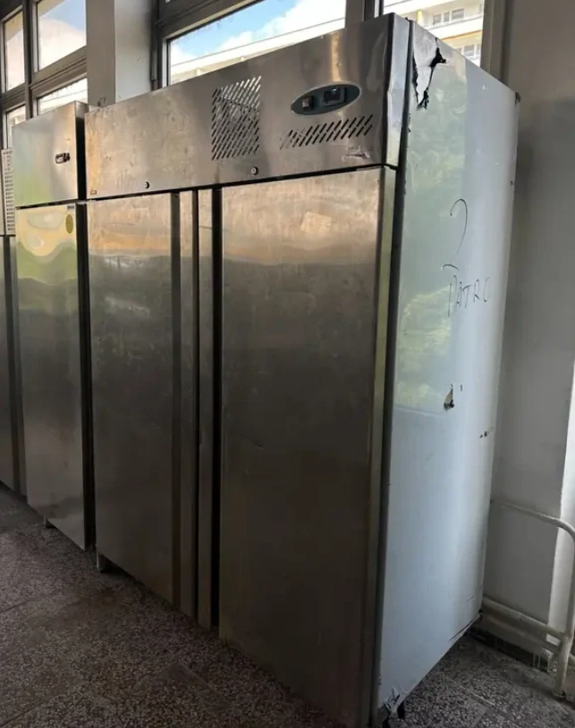 Nerezová mrazící skříň Coolpoint