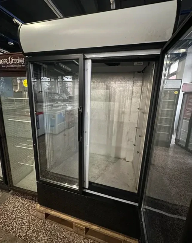 Křídlová dvoudvéřová lednice Tefcold 119x74,5x195