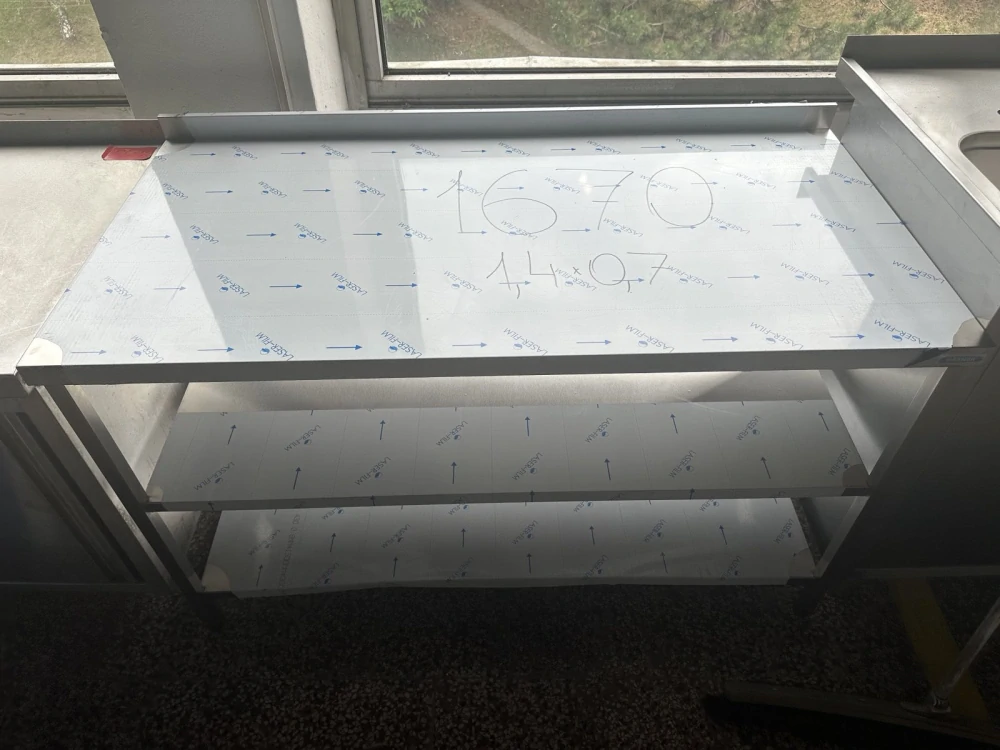 Nerezový stůl 2 police 140x70x85cm
