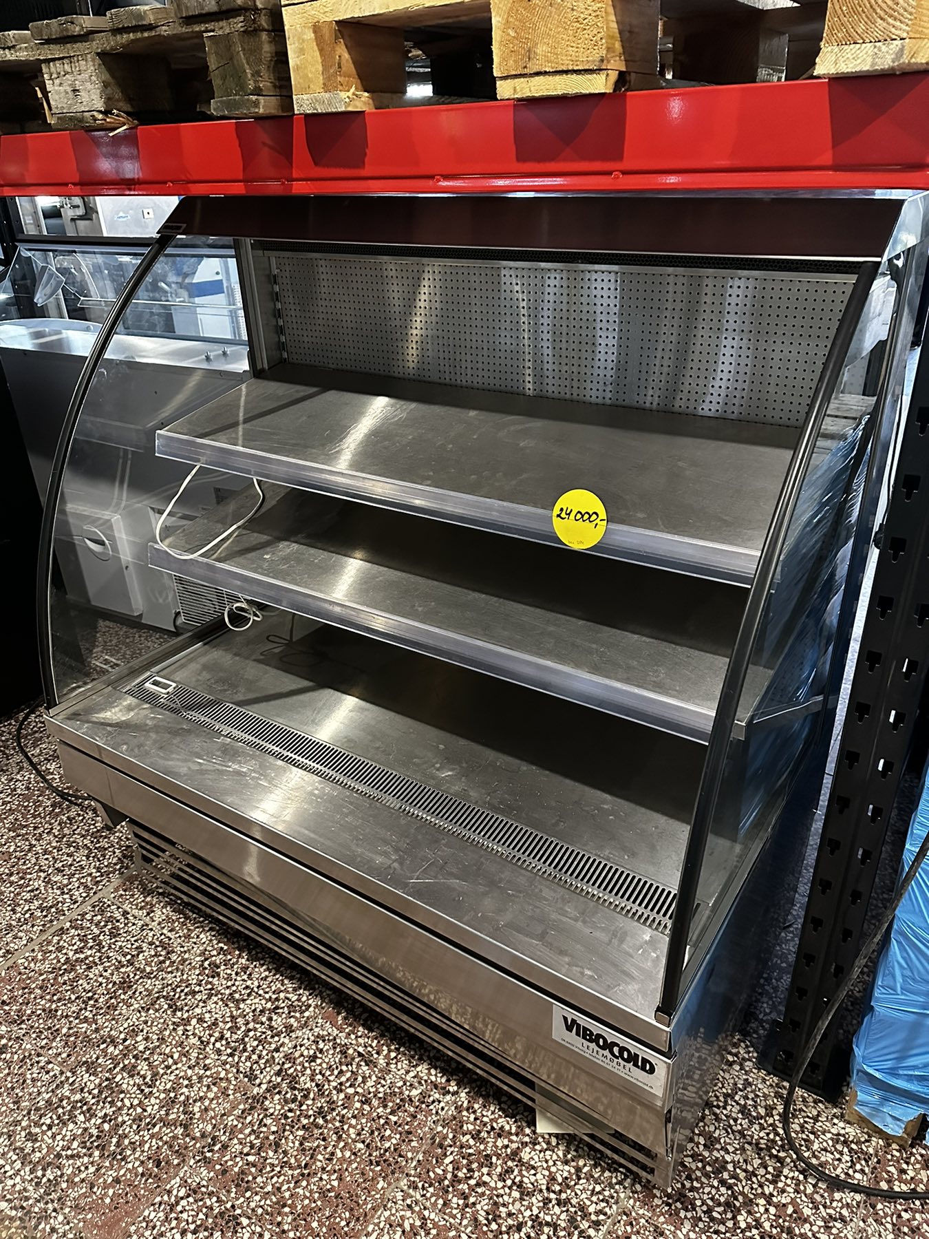 Chladicí vitrína přístěnná nerezová 120х76х133cm