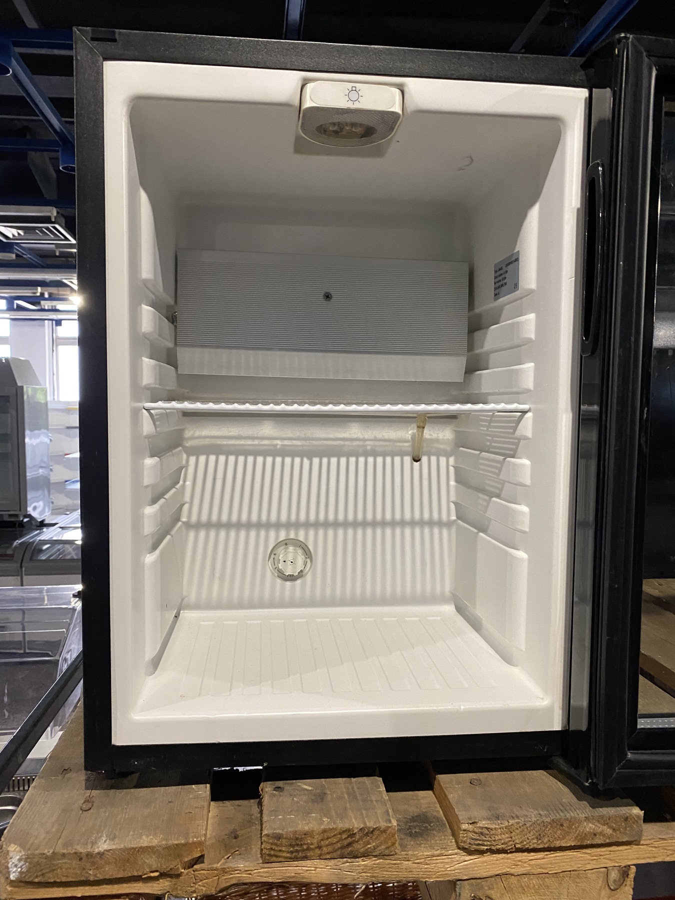 Malá lednička (minibar) AM40G