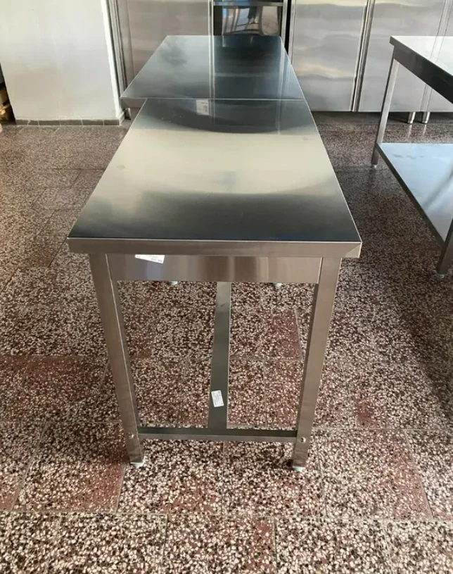Nerezový stůl prostorový (délka 60-200cm)