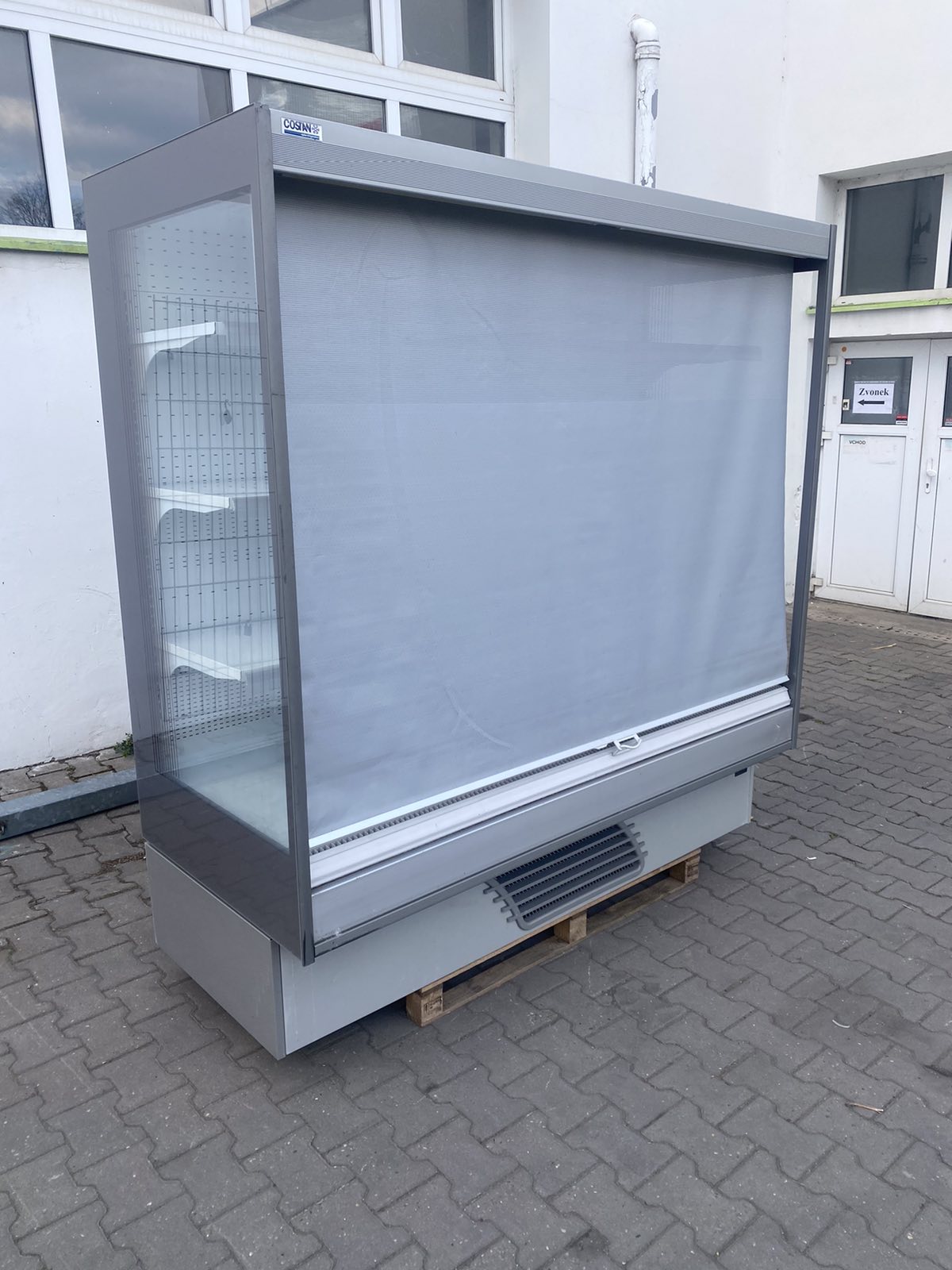 Přístěnná vitrína EPTA 194x82x200 s noční roletou