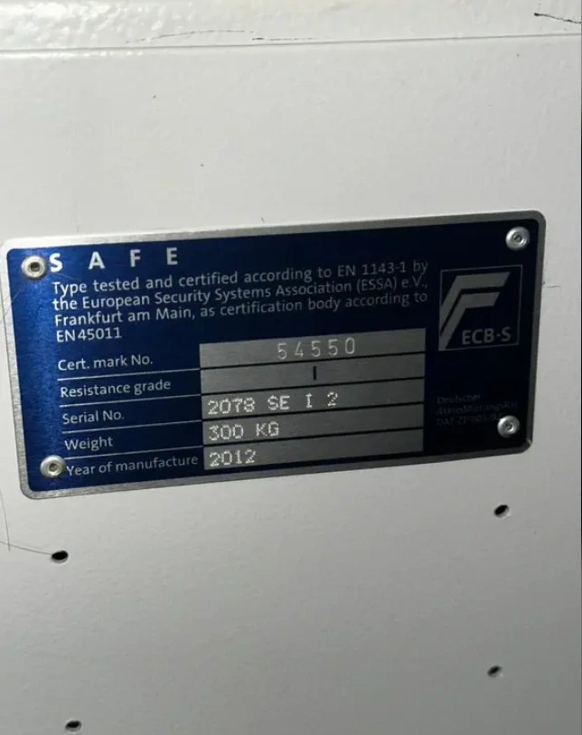 Trezor 72x60x120cm