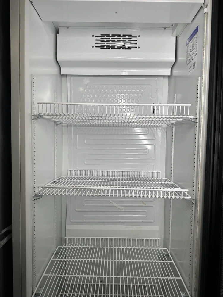 Jednodvéřová lednice Gram IIRR410 58x60x188cm