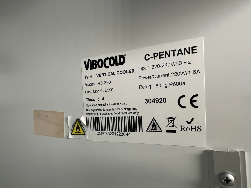 Jednodvéřová lednice Vibocold VD390 59,5x60,5x200cm