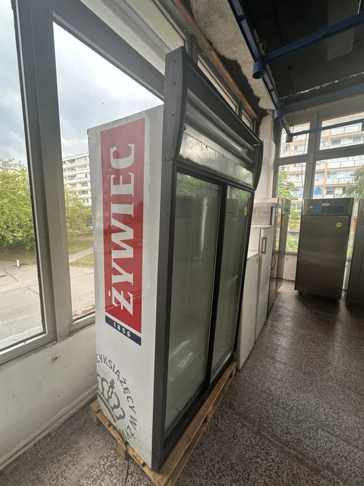 Dvudvéřová lednice s reklamou 119,5x68x220cm