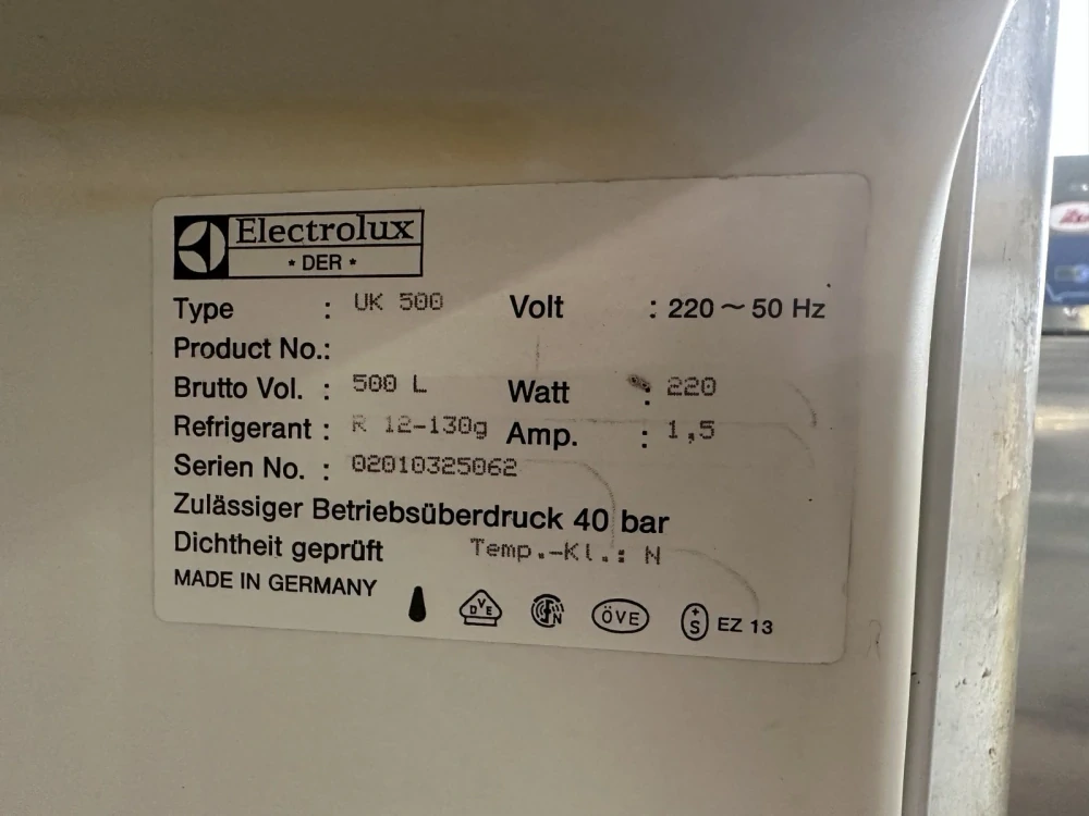 Lednice Electrolux UK 500 69x60x155cm
