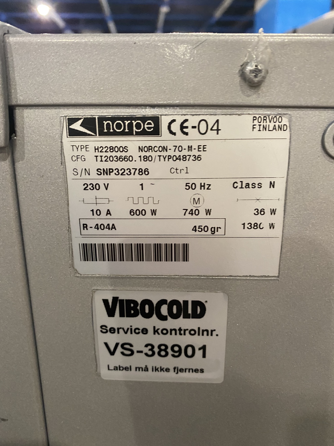 Chladicí vitrína přístěnná šedá 71х64х134cm