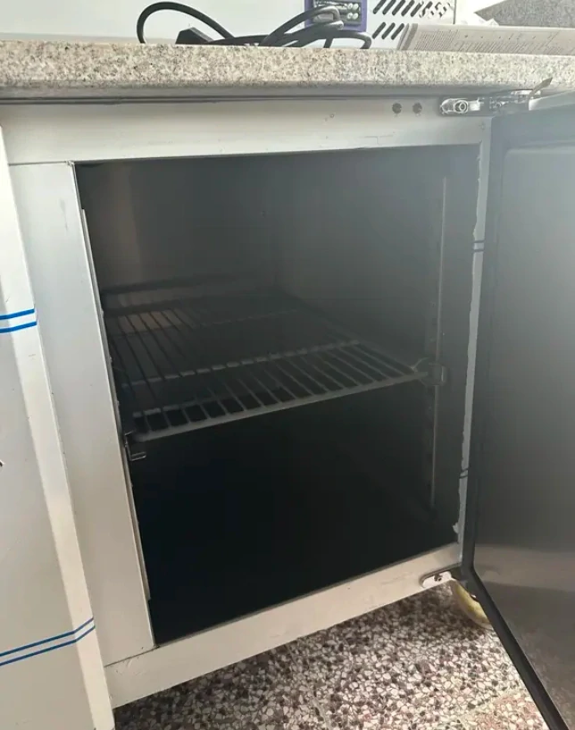 Chladicí stůl třídvéřový VIBOCOLD 202,5x80x104cm