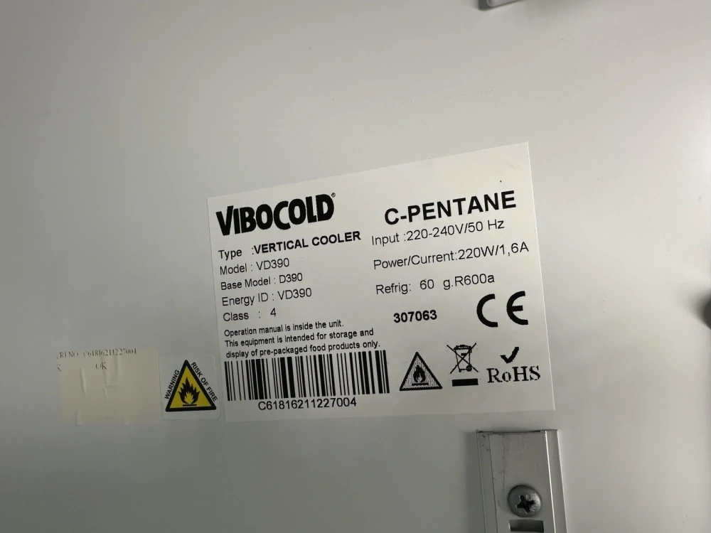 Jednodvéřová lednice Vibocold VD390 59,5x60,5x200cm